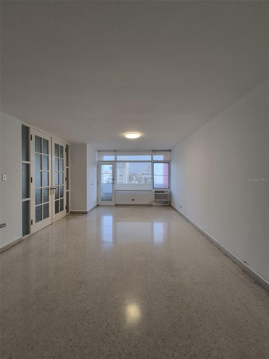 1309 Magdalena Property Photo 4