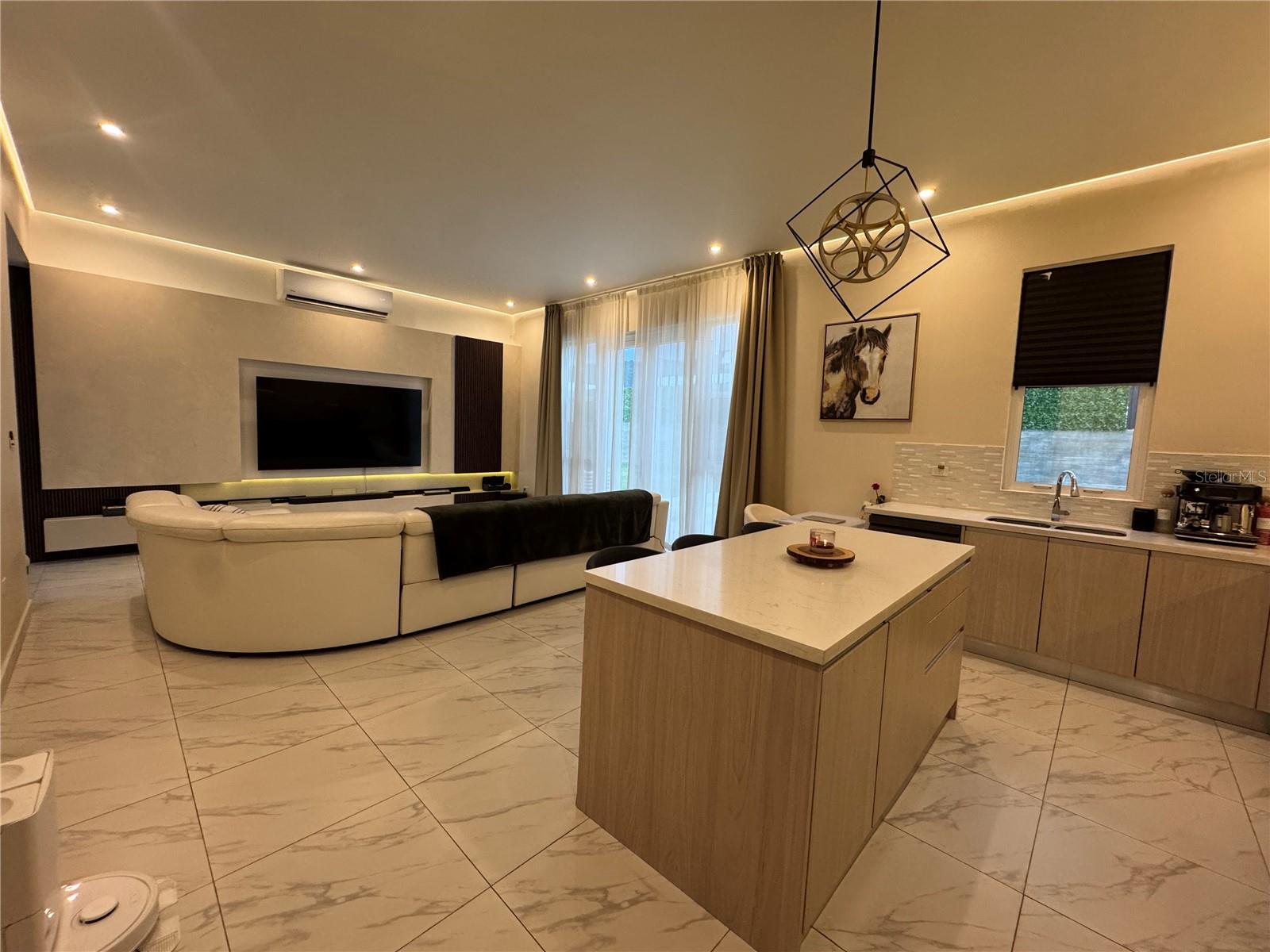 201 Guadiana Property Photo 4