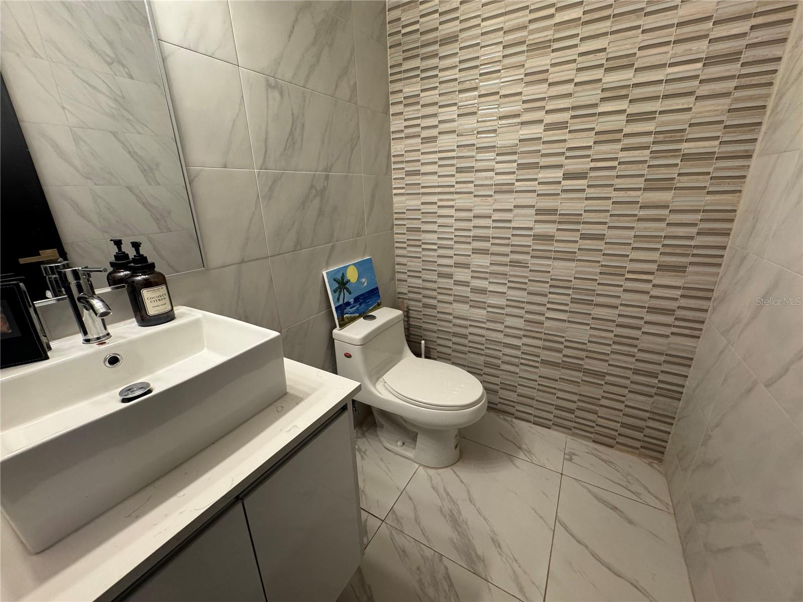 201 Guadiana Property Photo 7