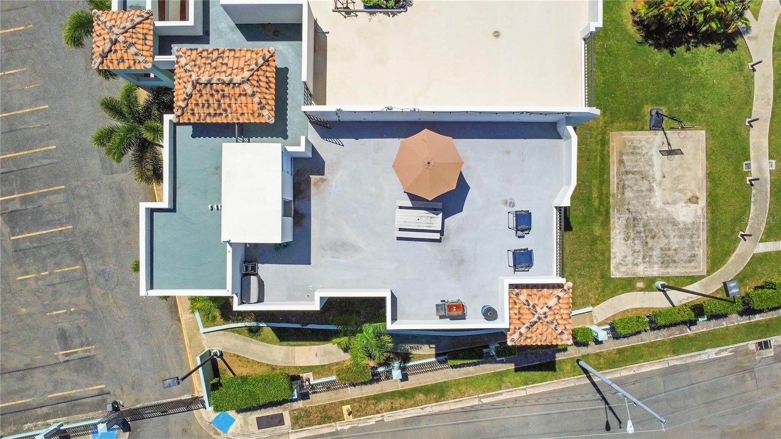 115 115 #401 Property Photo 23