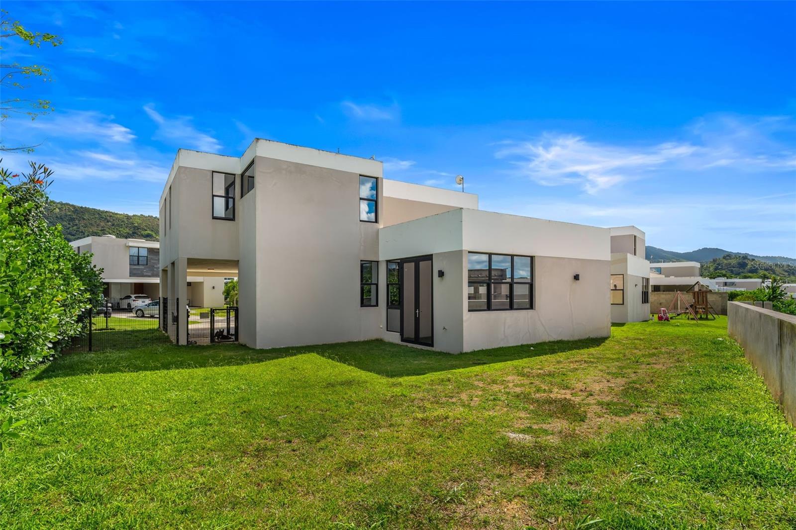 PR9121385 Property Photo 5