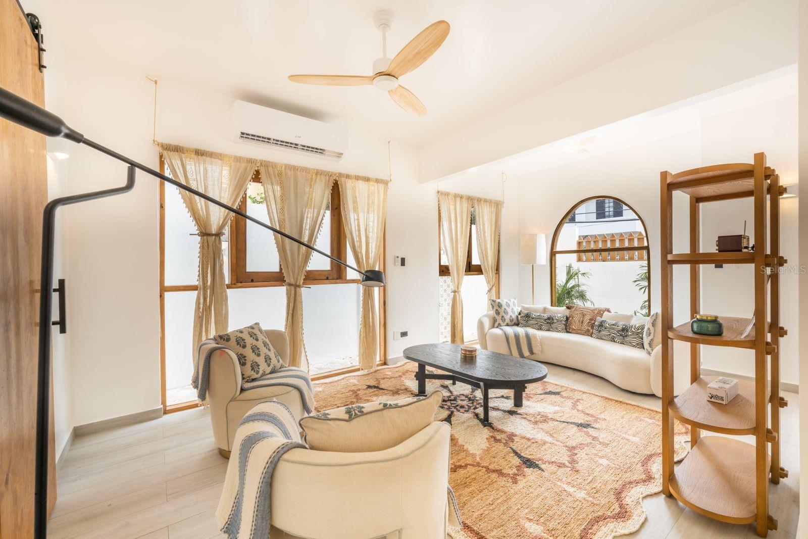 1507 Mirsonia #mir Property Photo 4