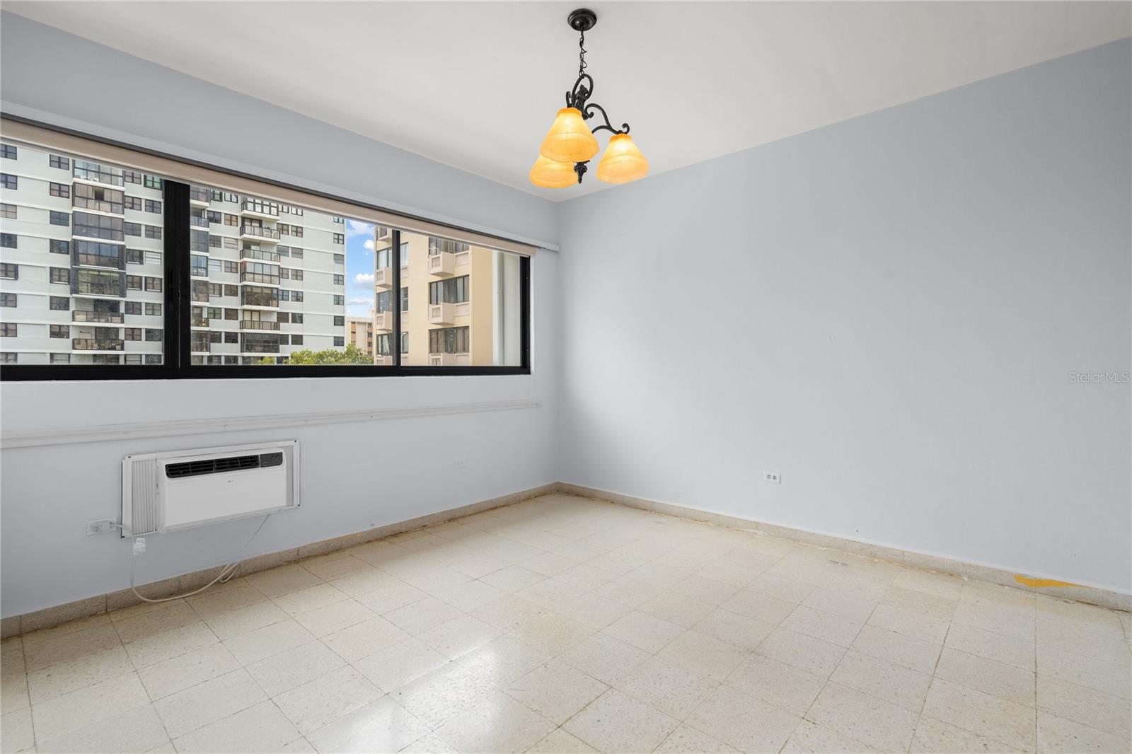 61 Kings Court #5e Property Photo 16