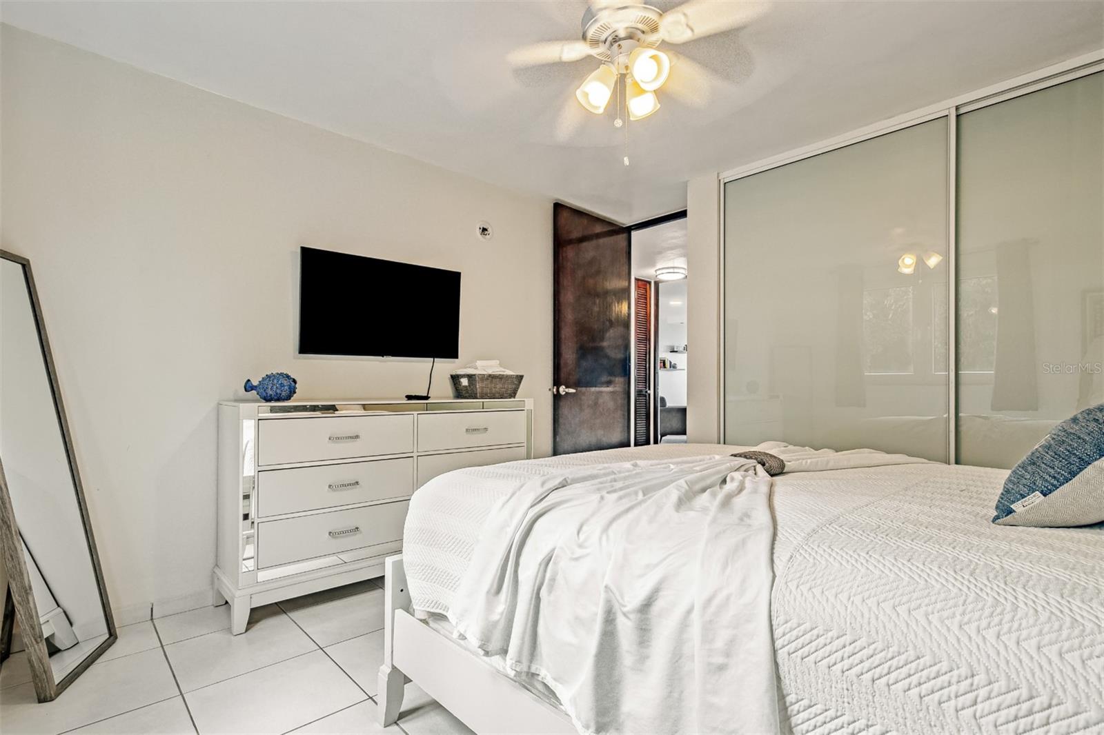 100 Ocean Plaza Dr #15 Property Photo 12