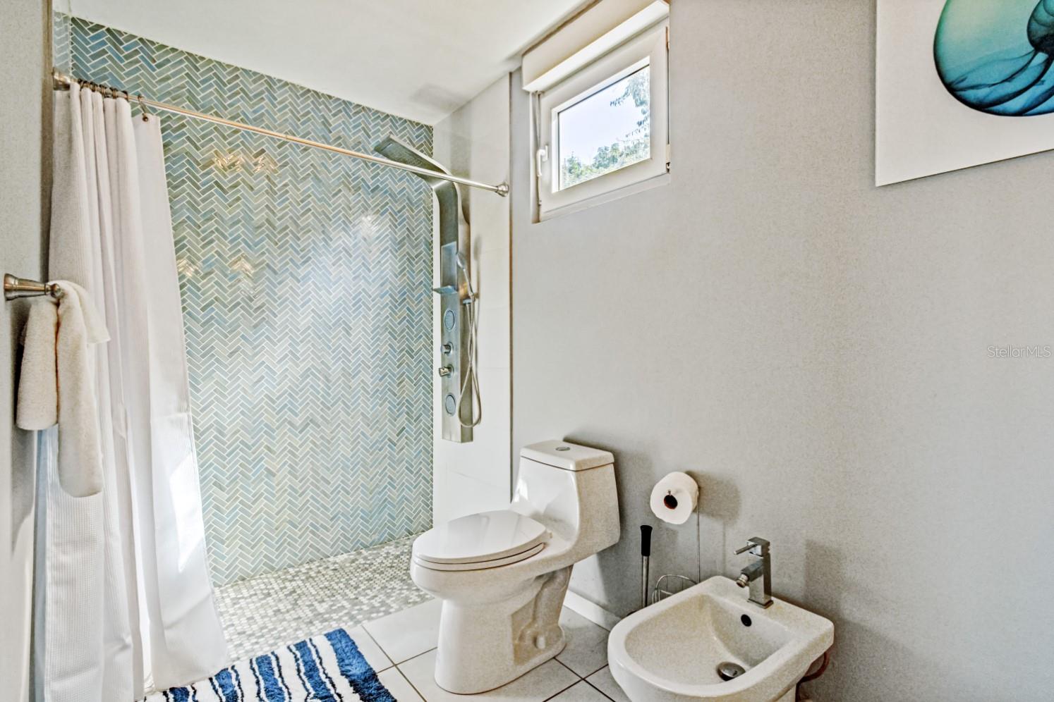100 Ocean Plaza Dr #15 Property Photo 16