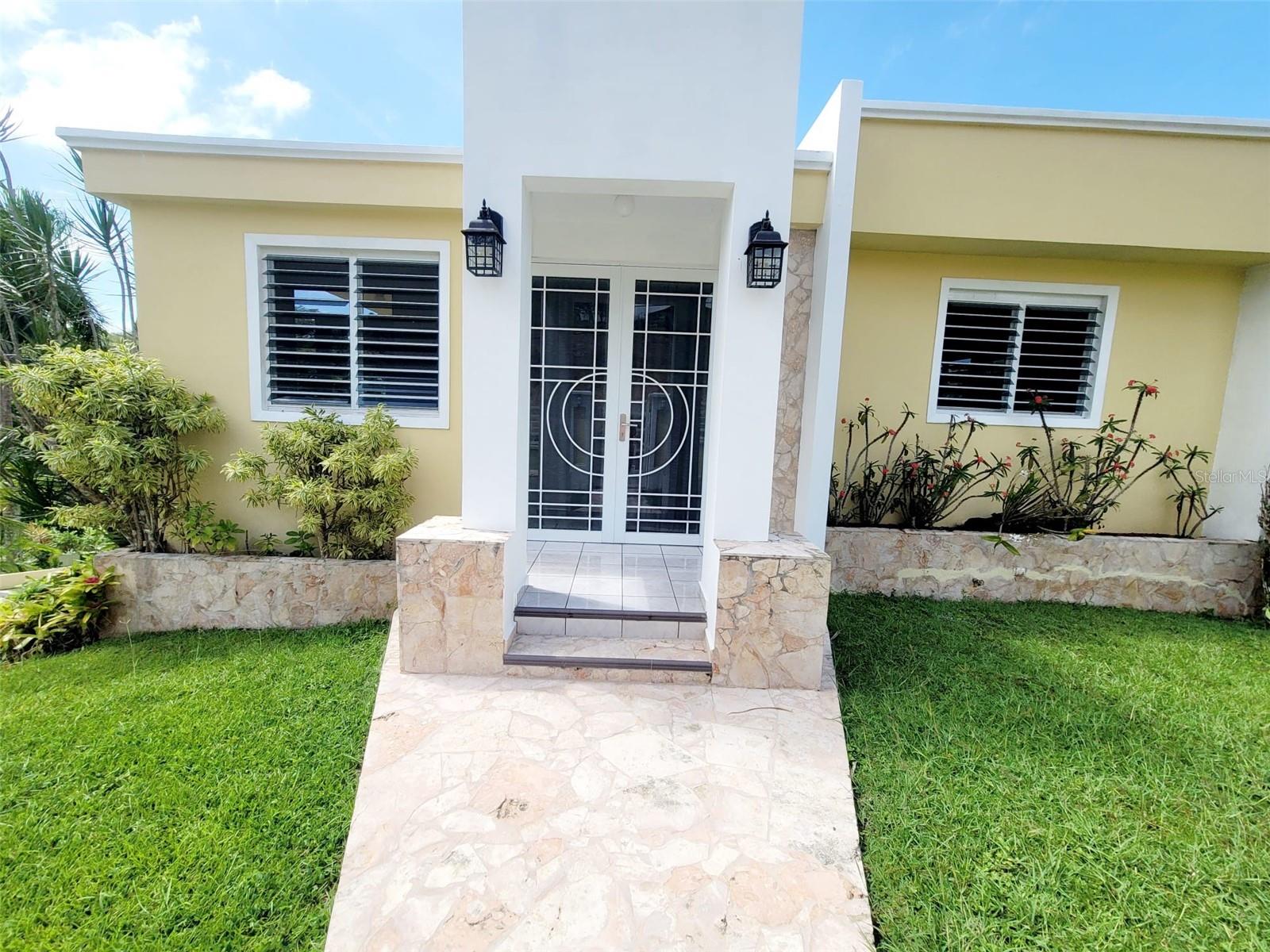 8c Clavel St. Property Photo 3