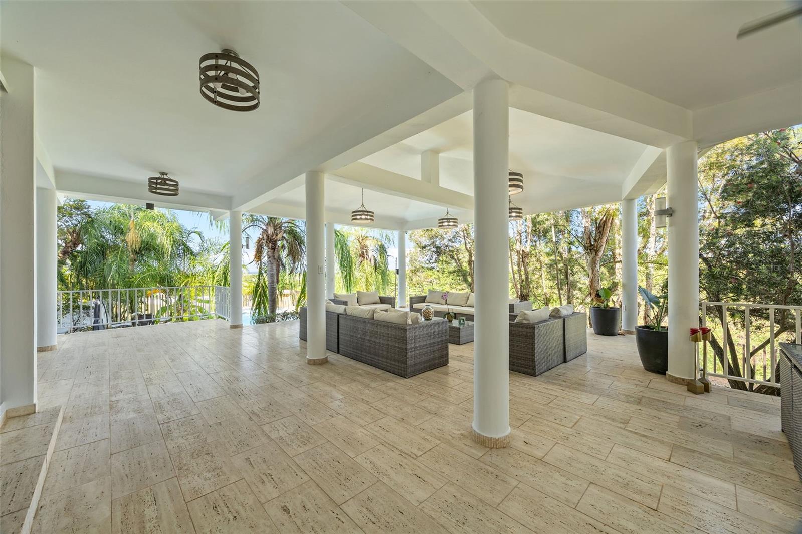 3 Carlota St Property Photo 6