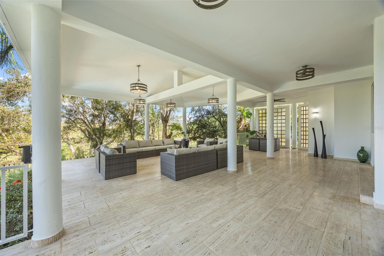 3 Carlota St Property Photo 7