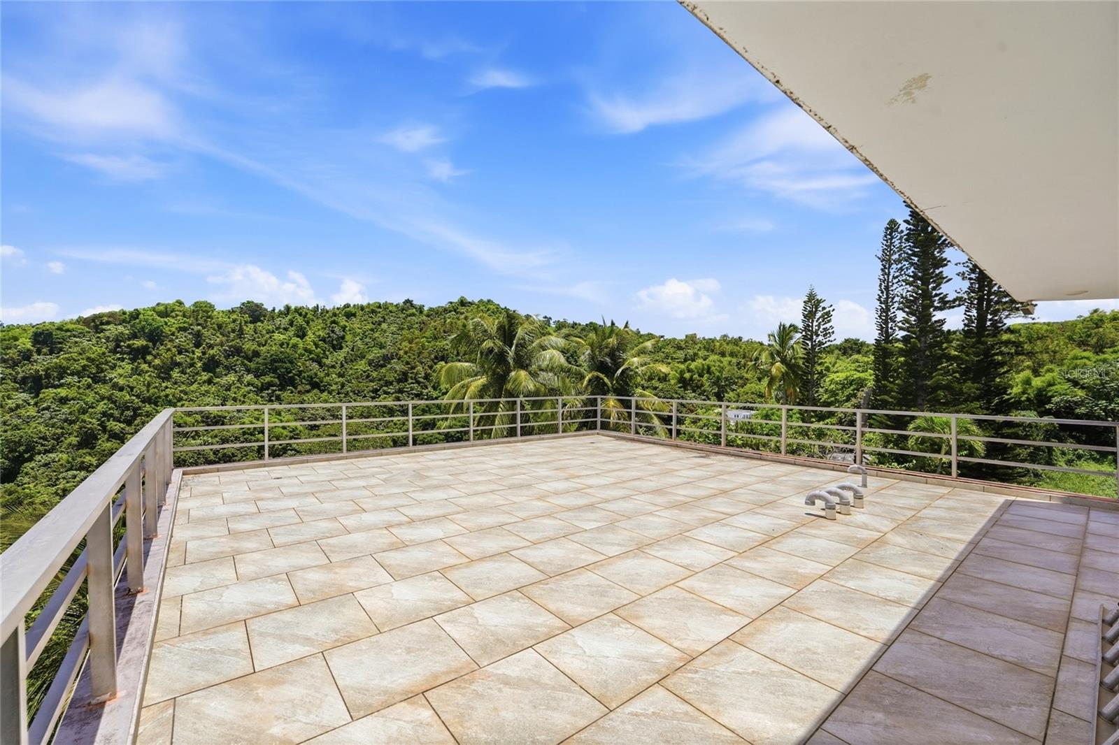 988 Km 1.5 Property Photo 23