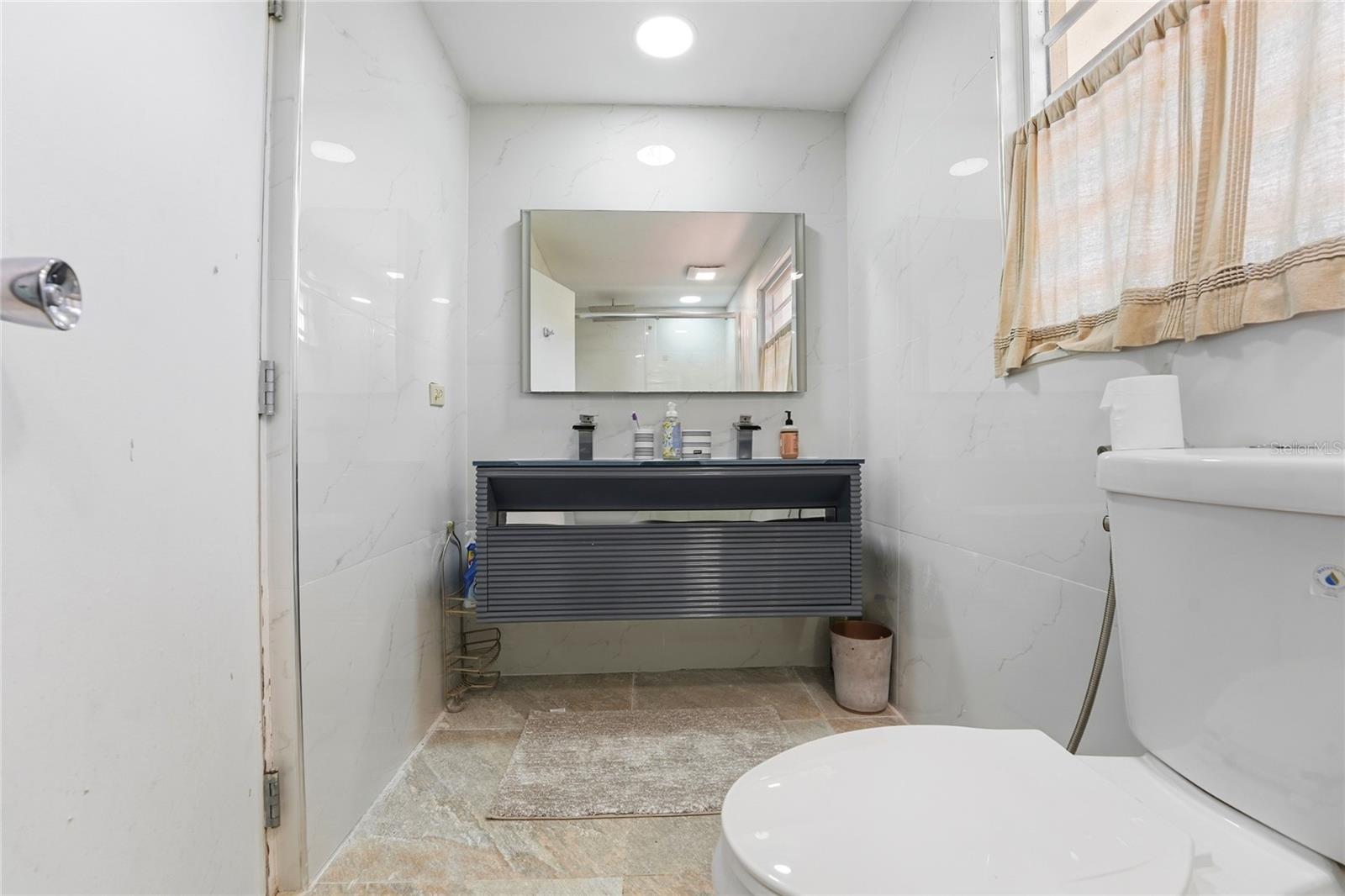988 Km 1.5 Property Photo 26
