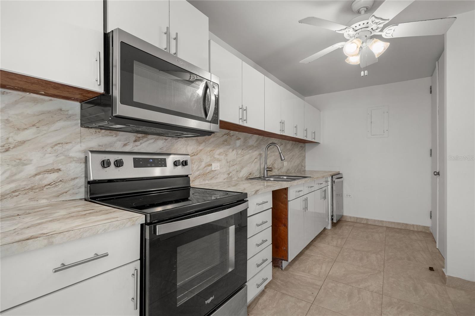 2 Washington St #204 Property Photo 13