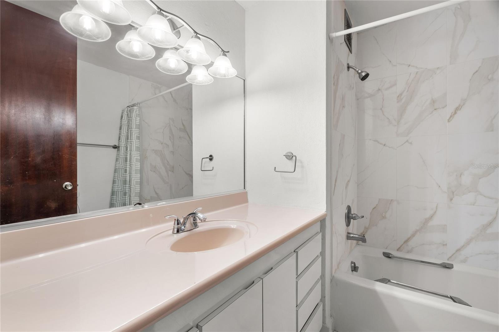 2 Washington St #204 Property Photo 22