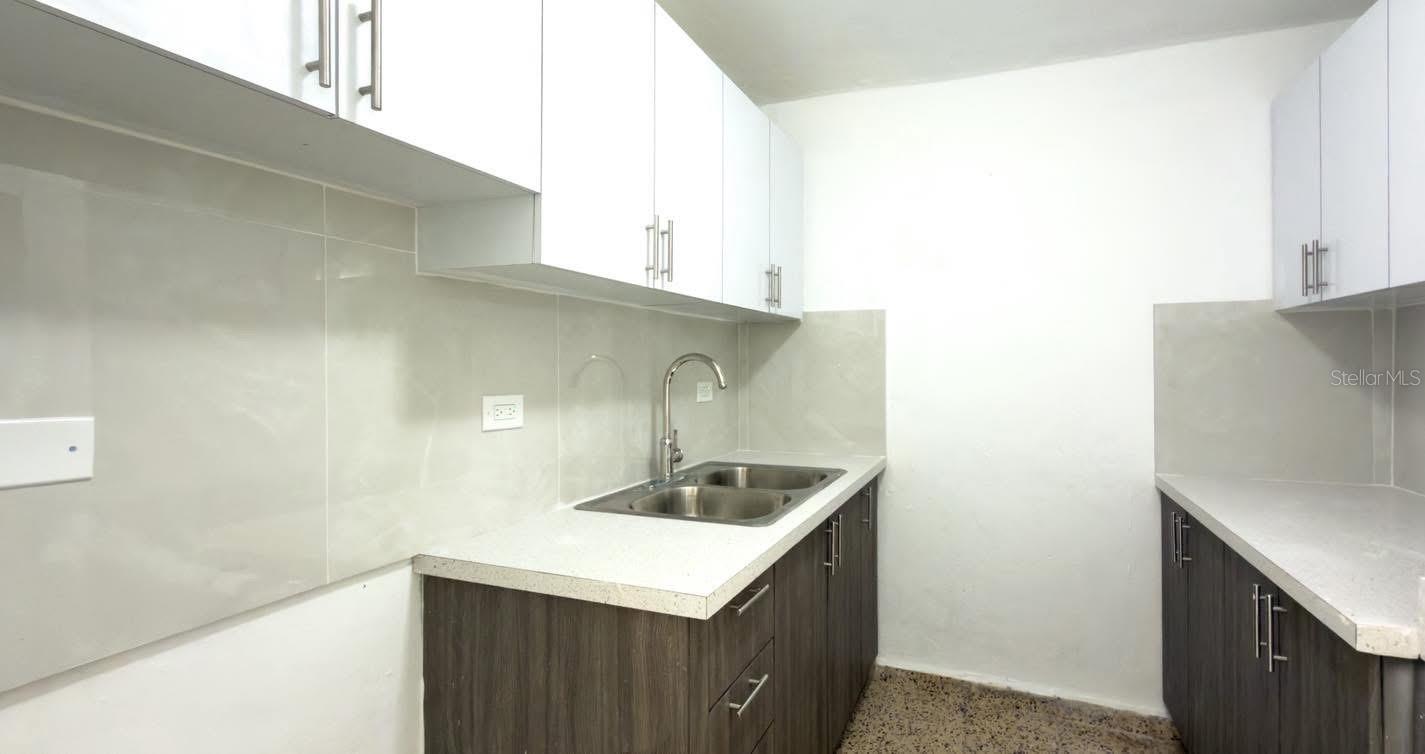 2 Villa Del Rio Property Photo 3