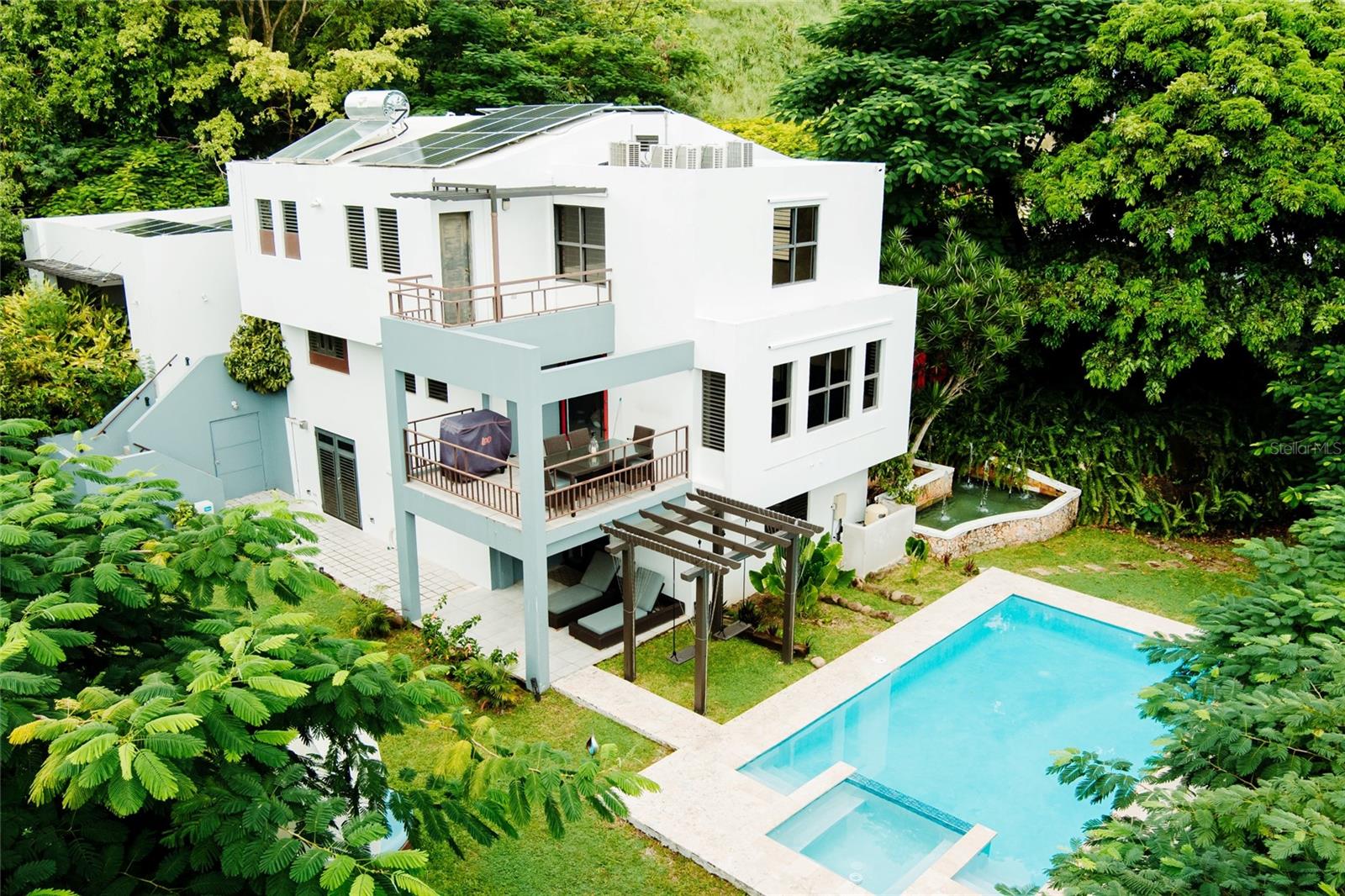 PR 992 KM3.4 3 ST VILLAS DE LUQUILLO #D18 Property Photo 1