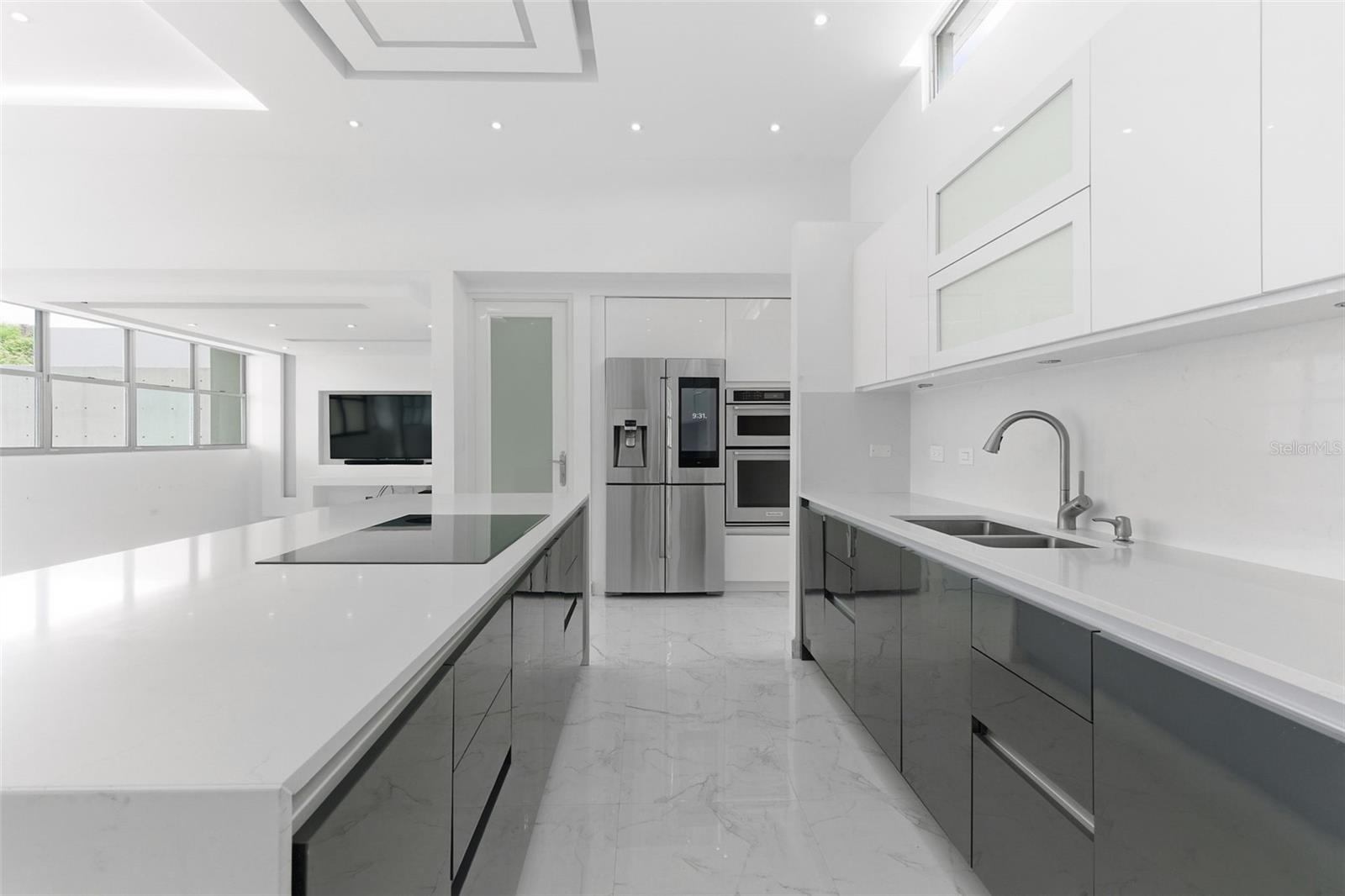 Montecielo Lyra St. Property Photo 3