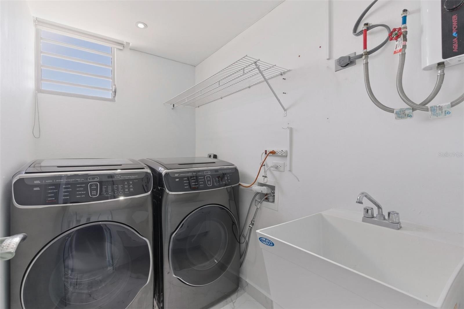 Montecielo Lyra St. Property Photo 26