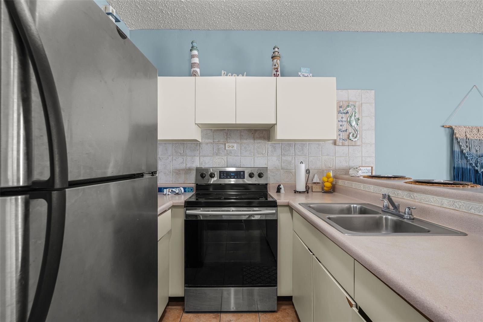 Cond. Montemar 101, Ocean Drive #101 Property Photo 8