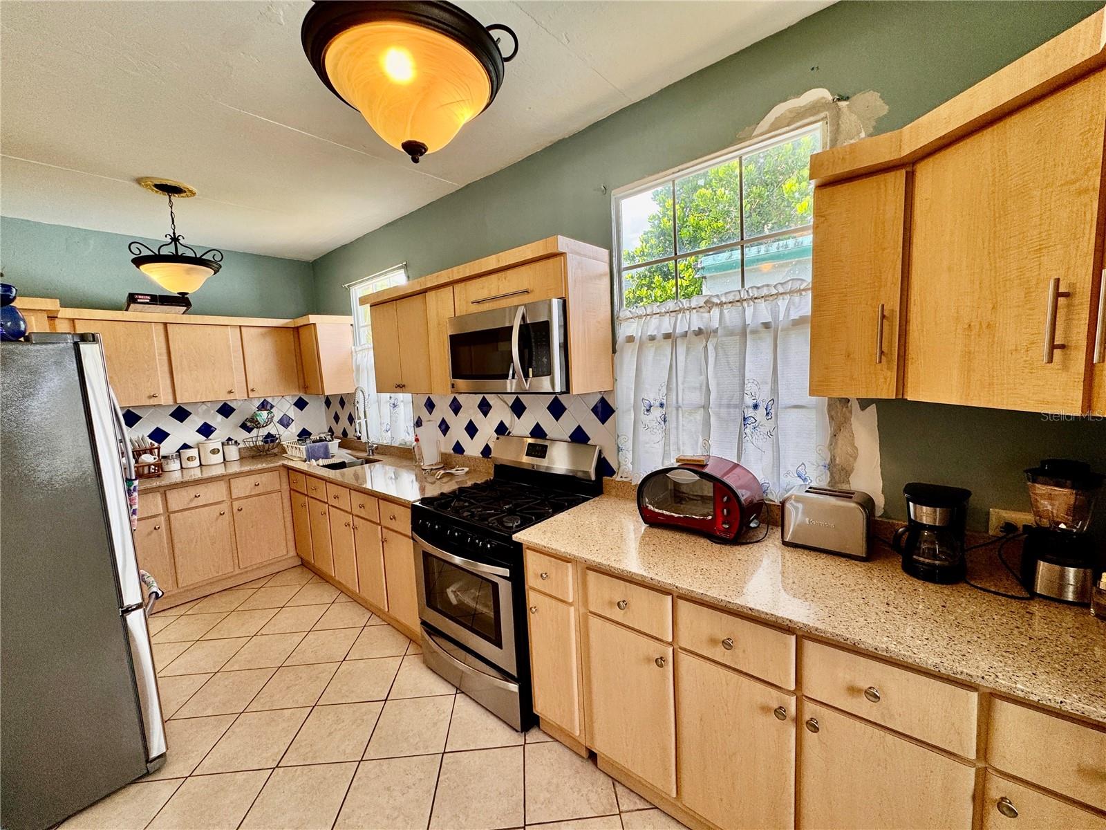 PR9121726 Property Photo 2