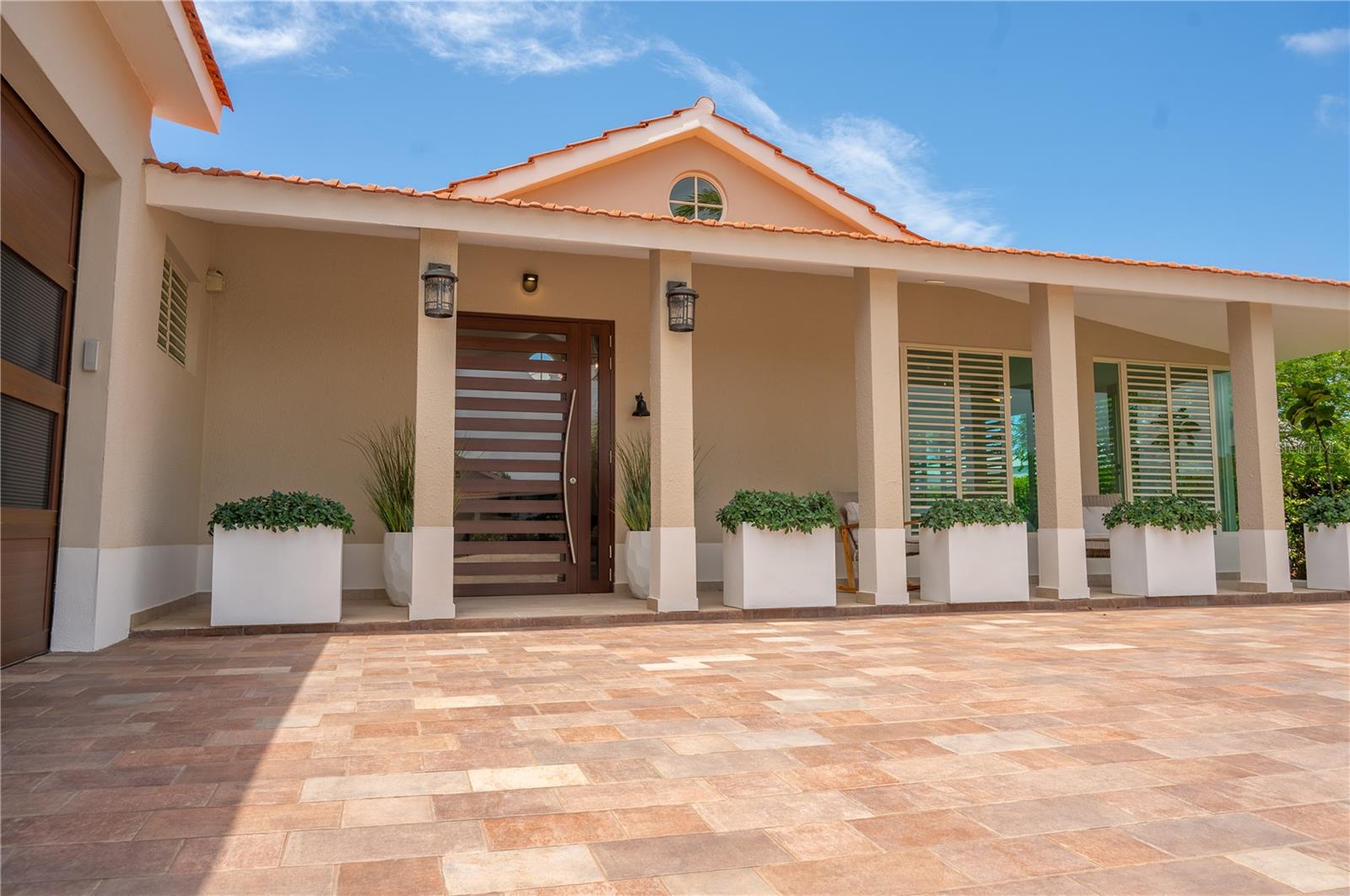 302 Camino De Los Cedros Property Photo 3