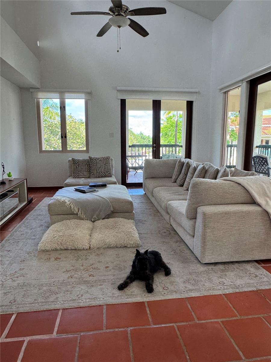 86 Lakeside Villas #f2 Property Photo 4