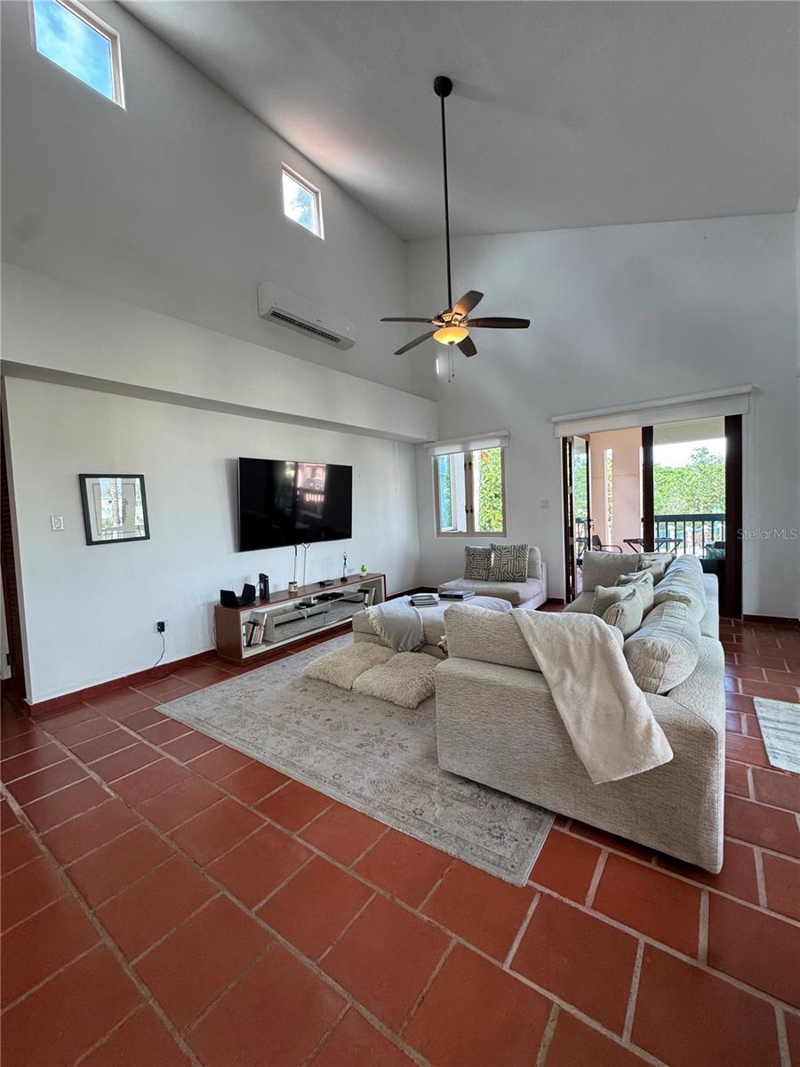 86 Lakeside Villas #f2 Property Photo 5
