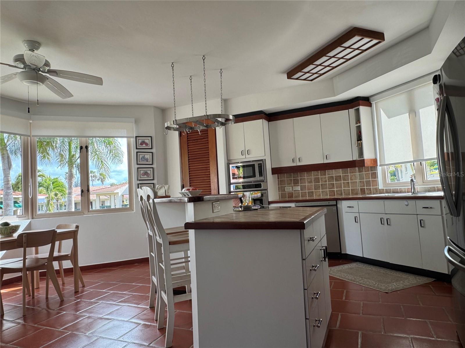 86 Lakeside Villas #f2 Property Photo 14