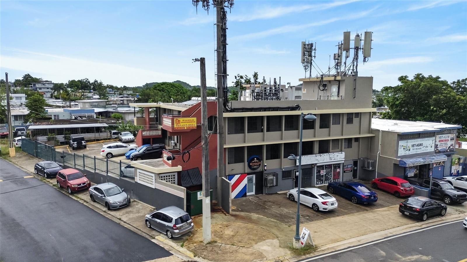 1 Hnas Davila, Betances Esq A D Property Photo 2