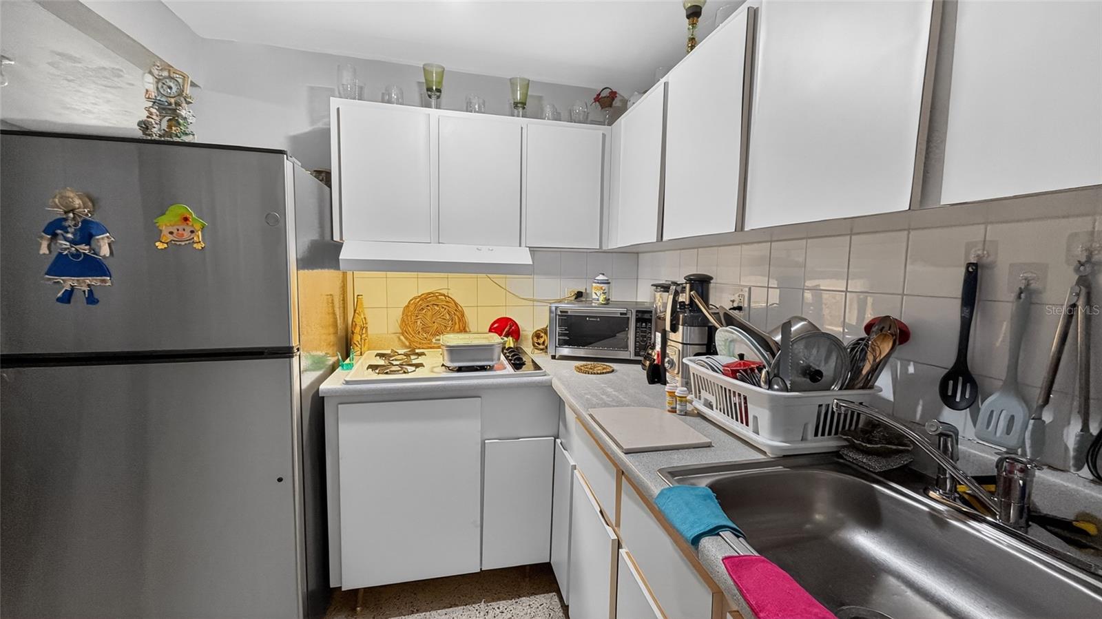 1 Hnas Davila, Betances Esq A D Property Photo 7