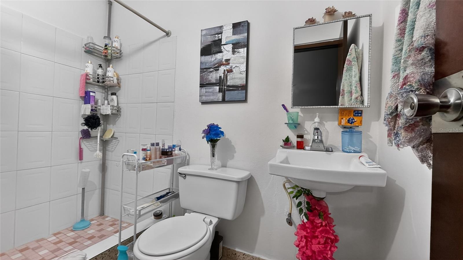 1 Hnas Davila, Betances Esq A D Property Photo 11