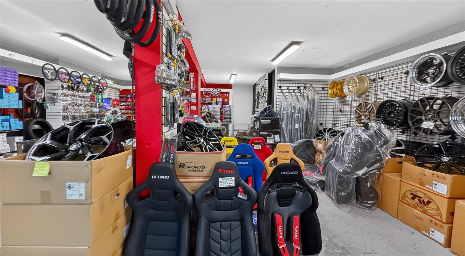 1 Hnas Davila, Betances Esq A D Property Photo 13