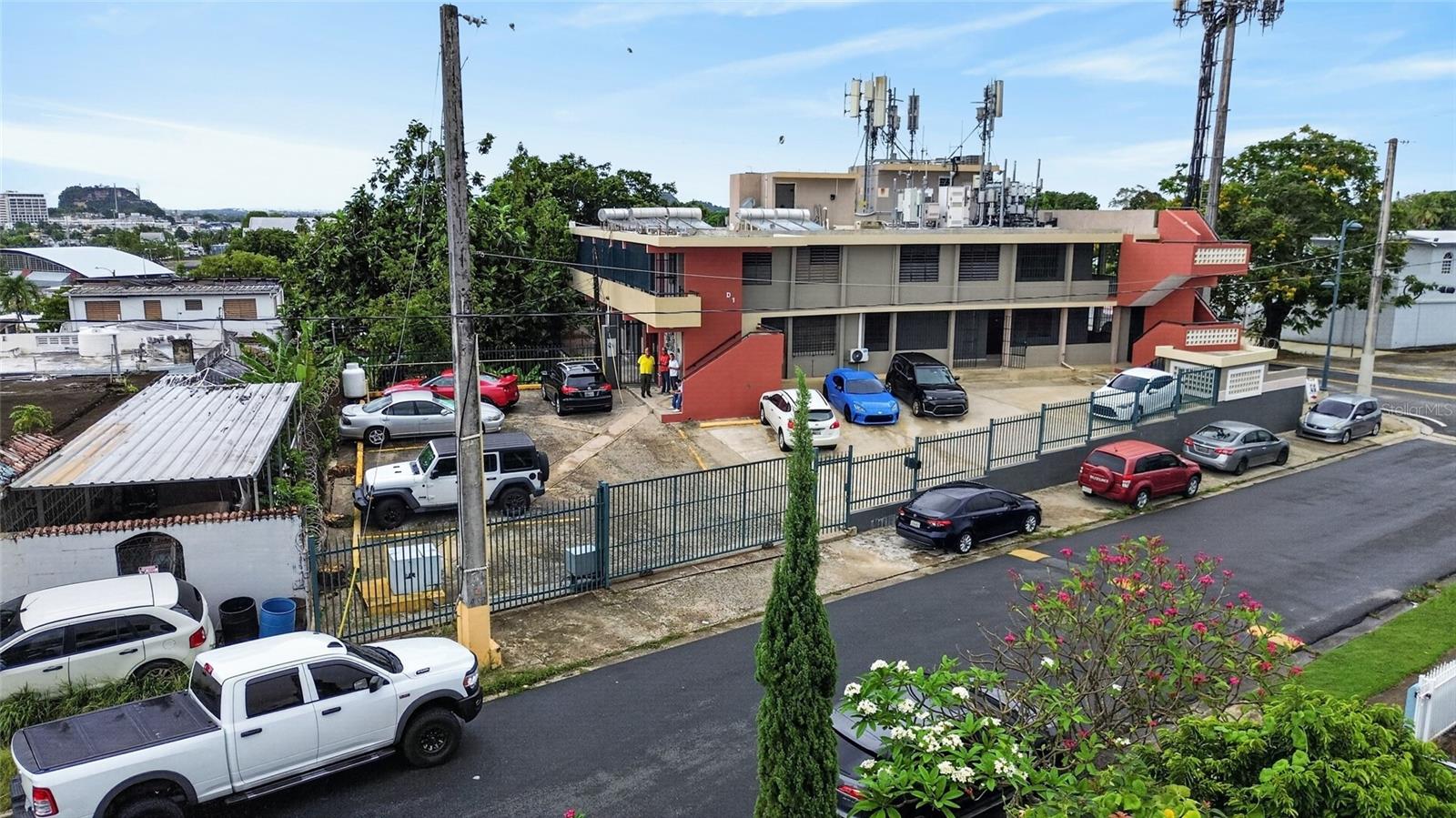 1 Hnas Davila, Betances Esq A D Property Photo 15
