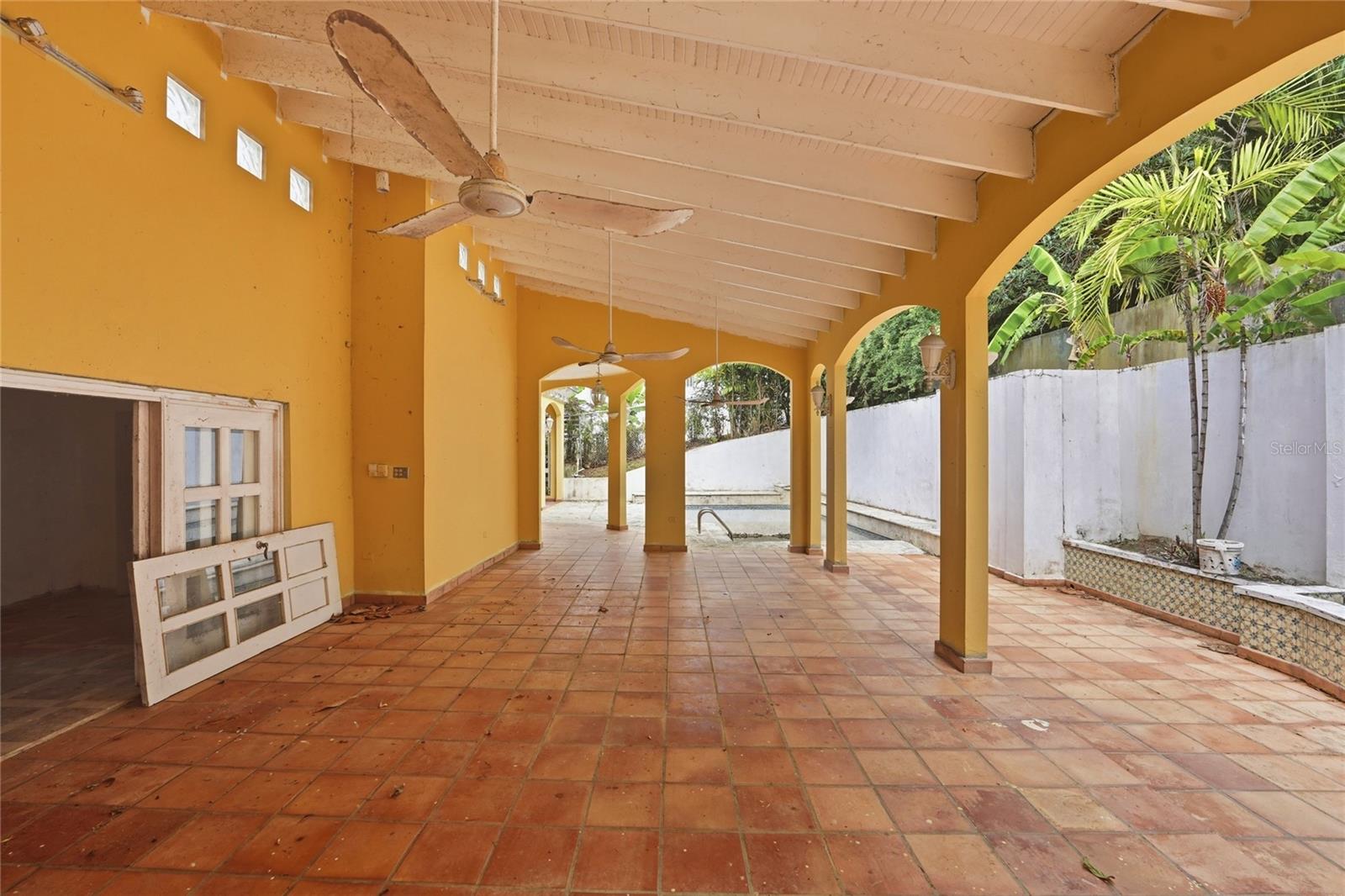 2 Calle J Property Photo 7