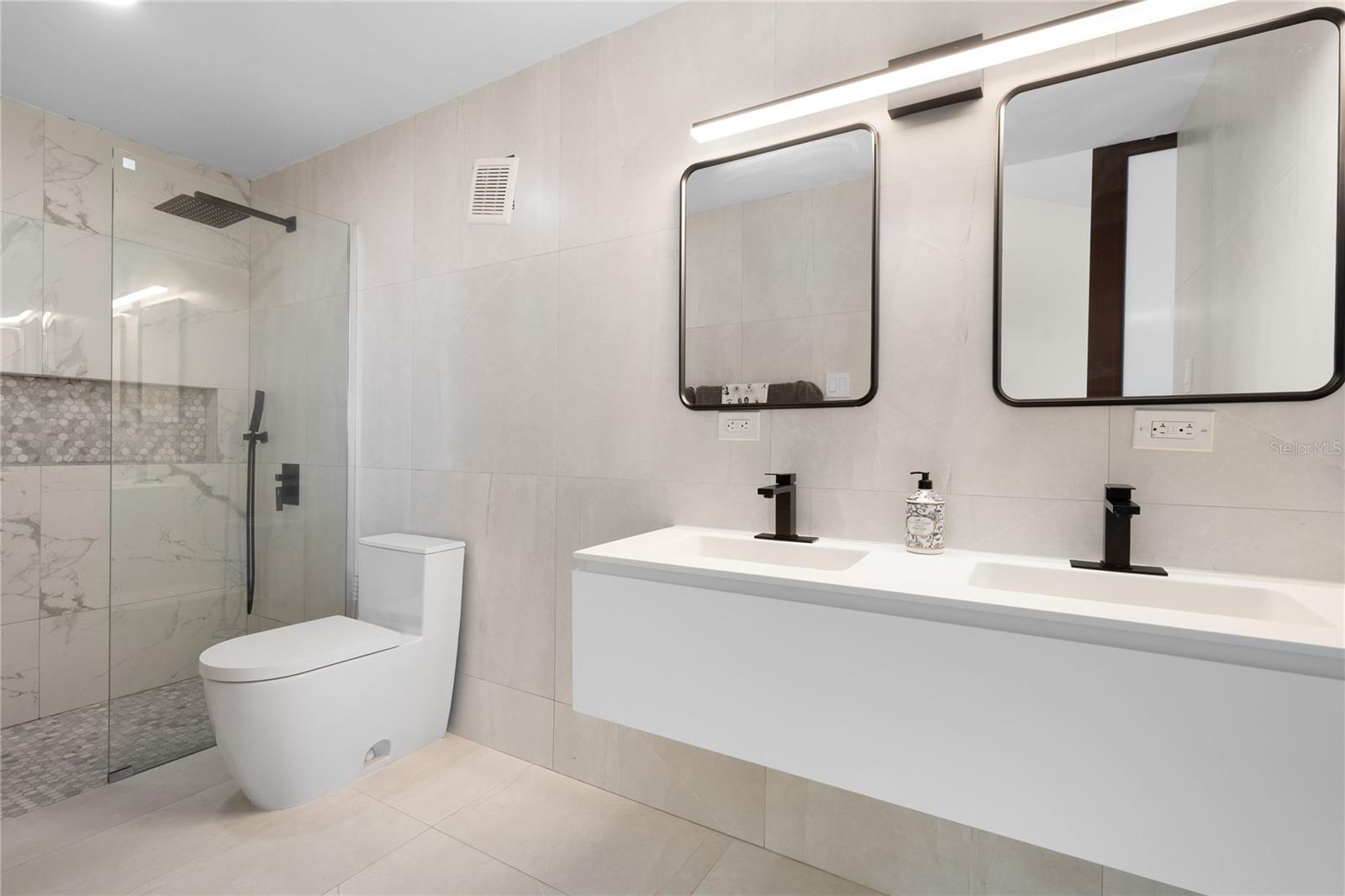 260 Harbour Drive #13 Property Photo 13