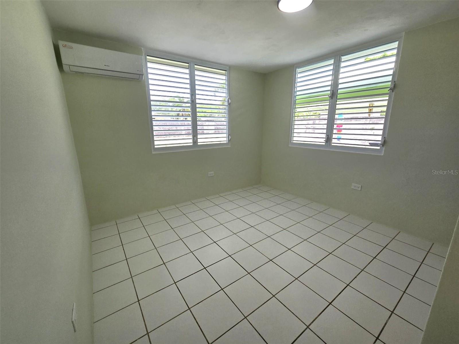 2 Roosevelt Garden Property Photo 11