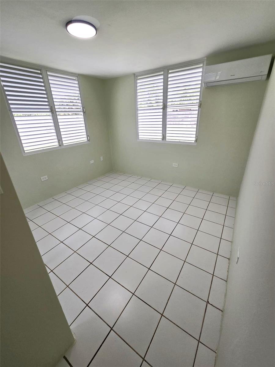 2 Roosevelt Garden Property Photo 12