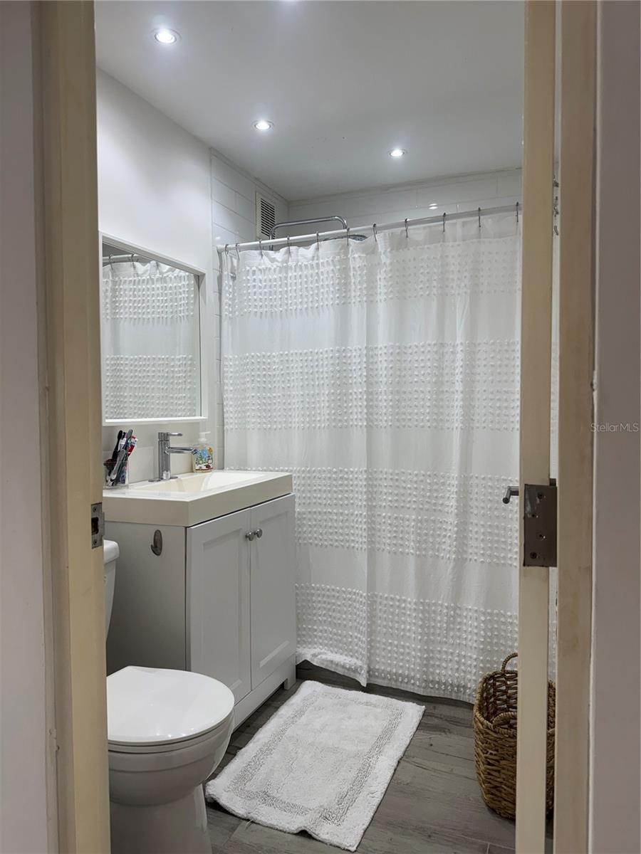 1 Taft #7-d Property Photo 16