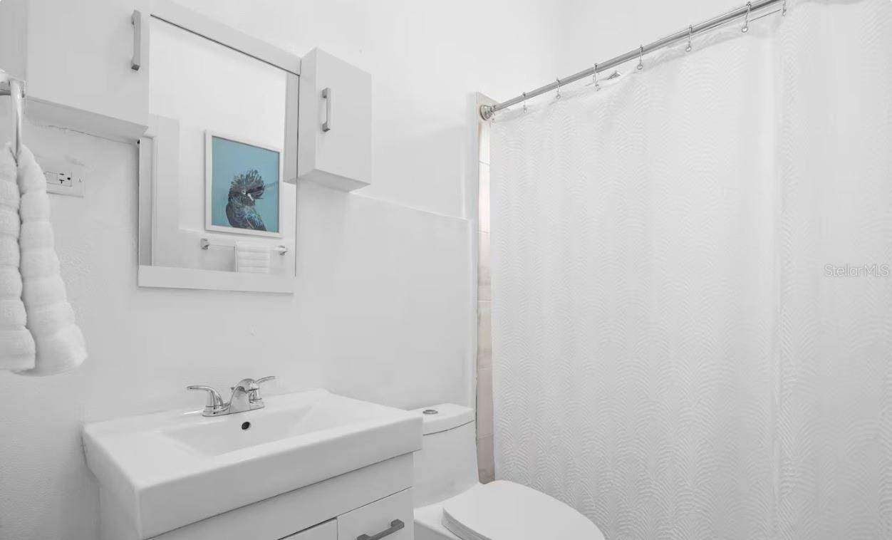 250 Calle Del Parque #1b Property Photo 6