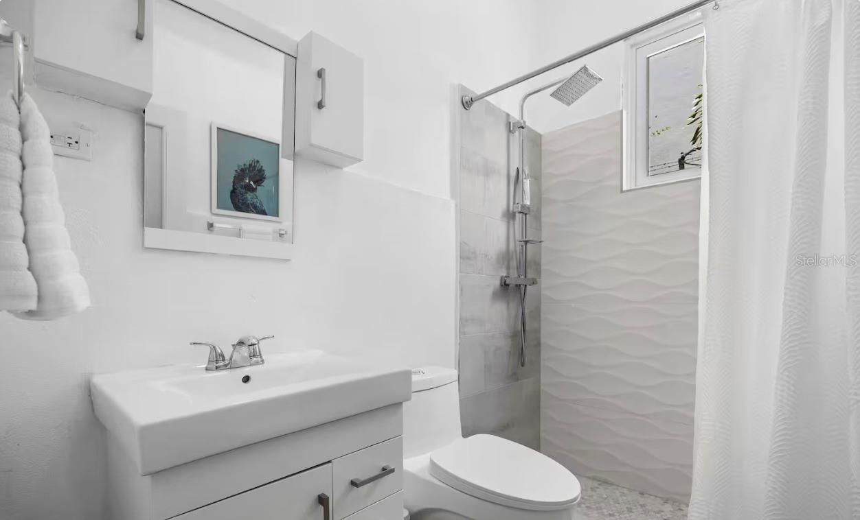 250 Calle Del Parque #1b Property Photo 7