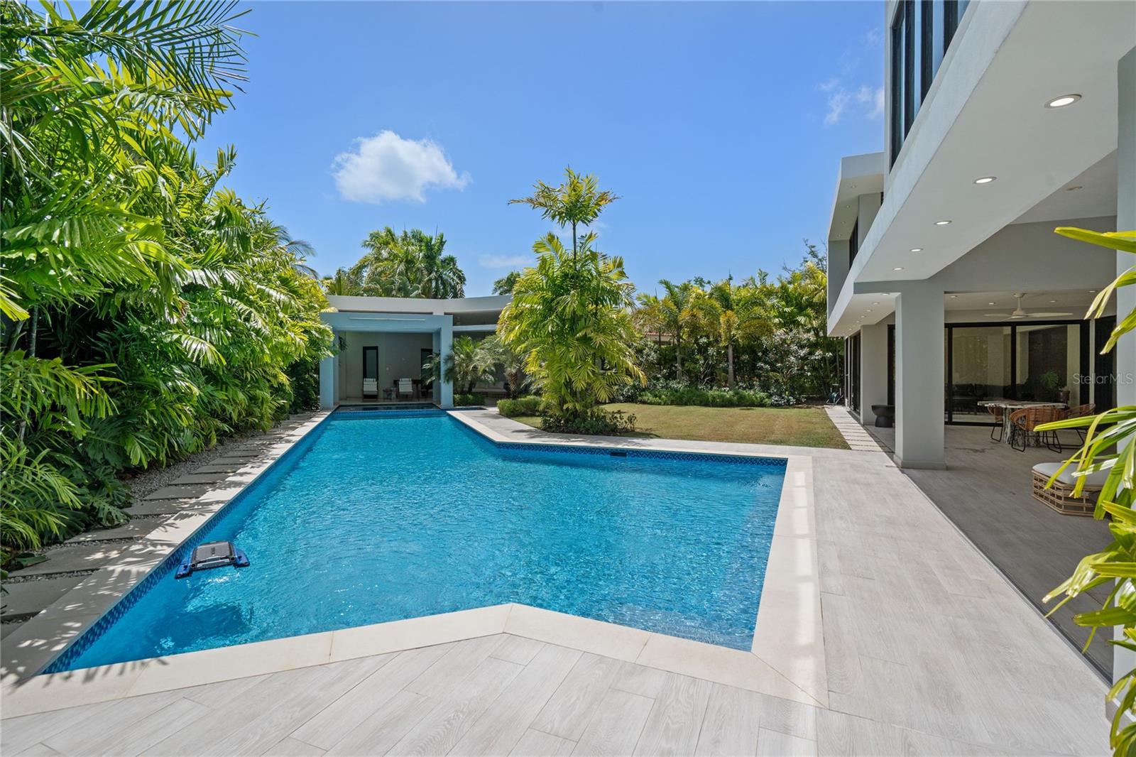 366 Dorado Beach East Property Photo 27