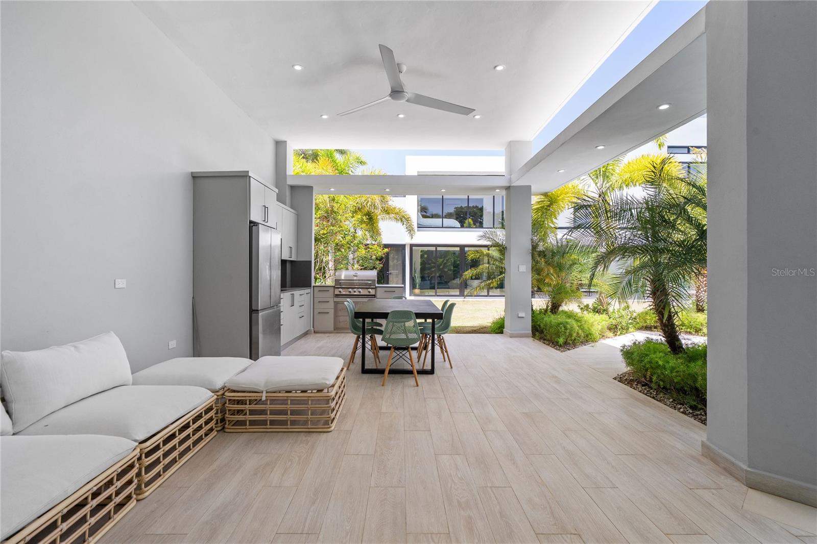366 Dorado Beach East Property Photo 29