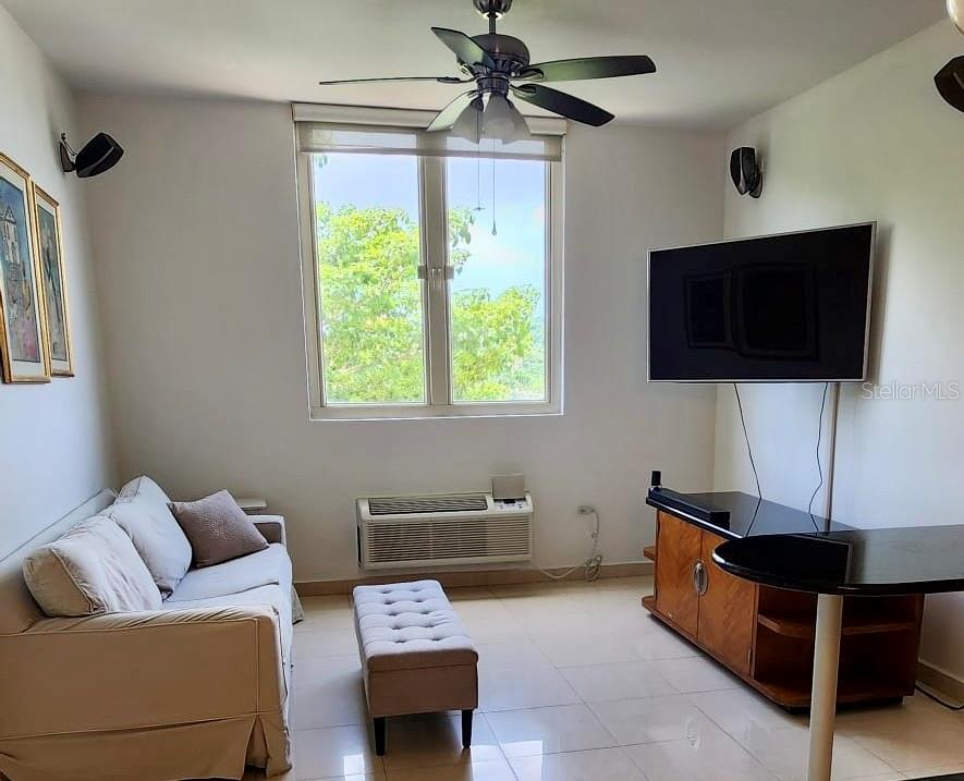 1 Avenida Palma Real #404 Property Photo 4