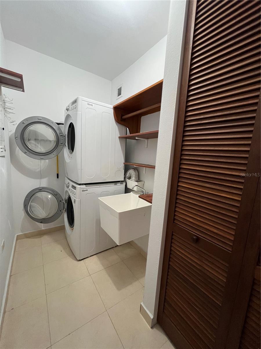 1 Avenida Palma Real #404 Property Photo 7