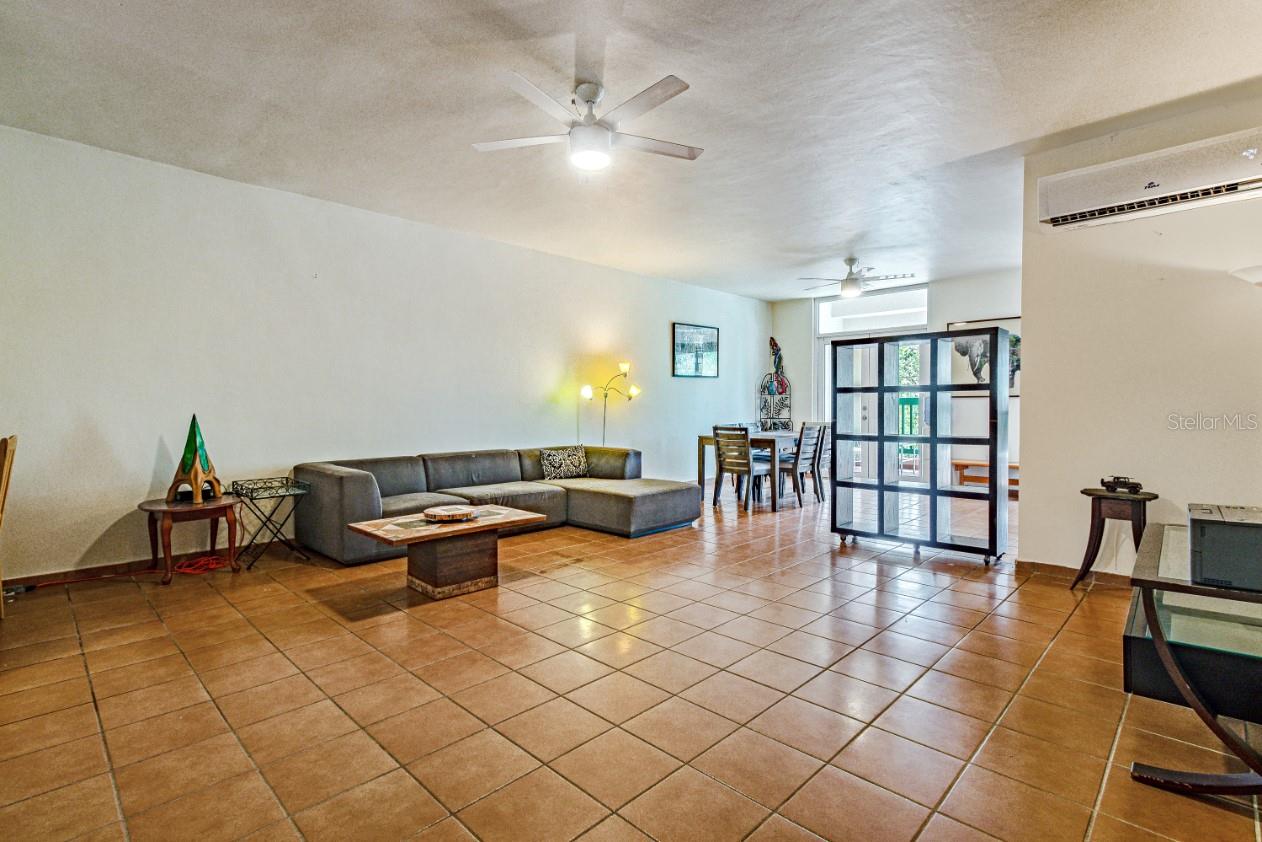 PR9122099 Property Photo 2