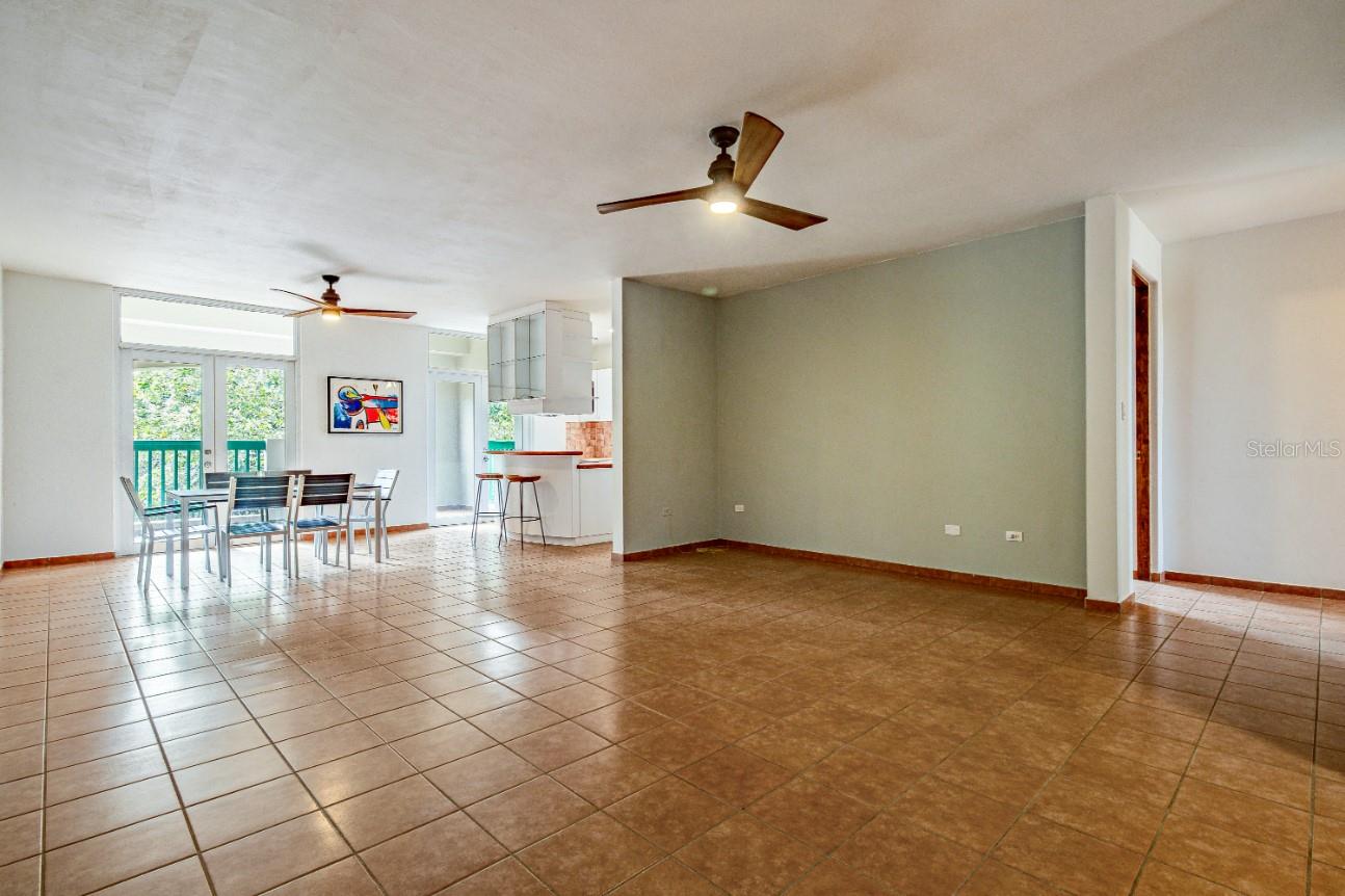 693 Ncv #324 Property Photo 2