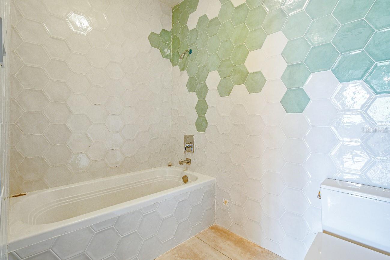 693 Ncv #324 Property Photo 12