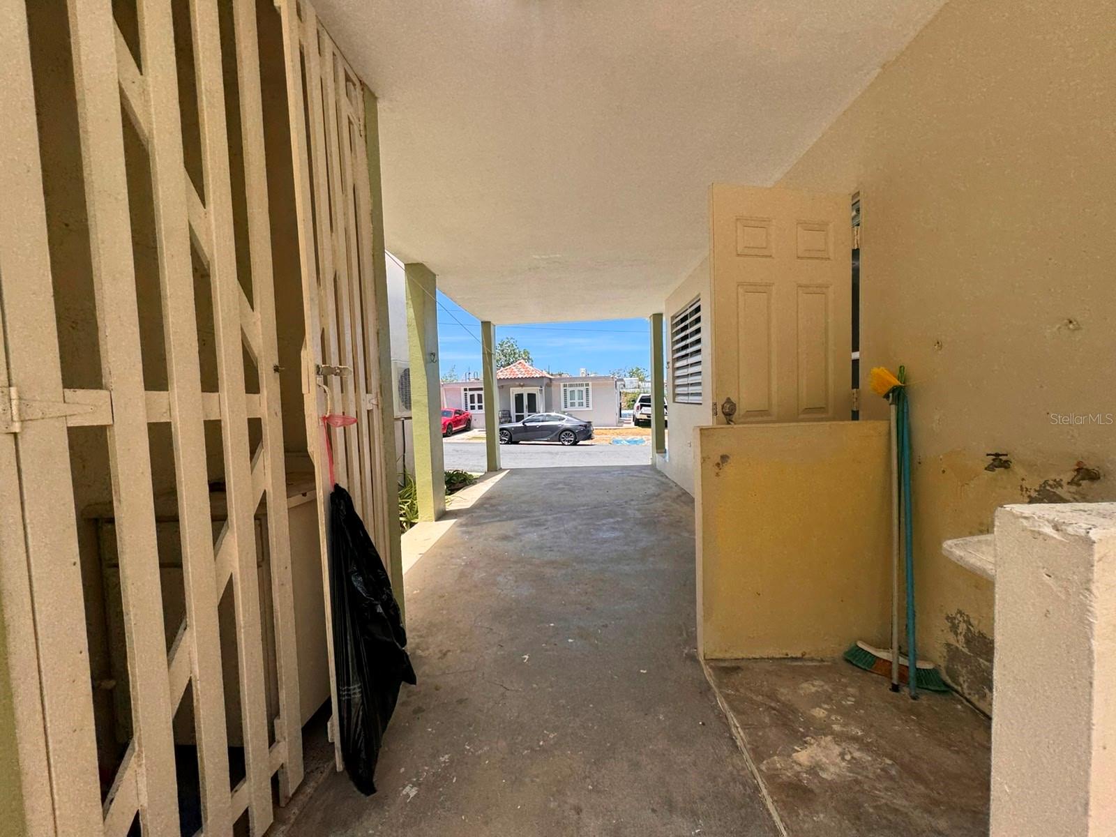 E 12 Urb. Colinas De Villa Rosa Property Photo 14