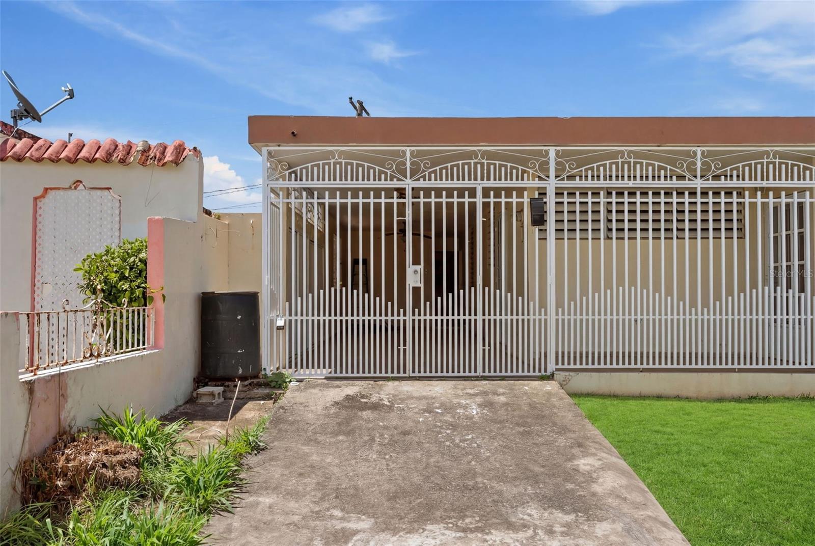 1-12 Y Property Photo 1