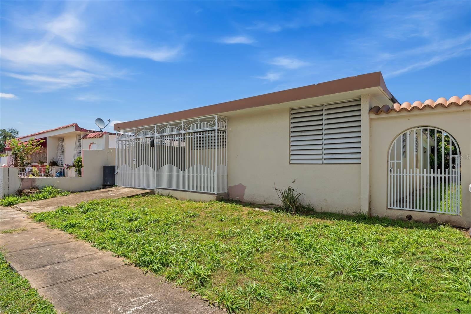 1-12 Y Property Photo 8