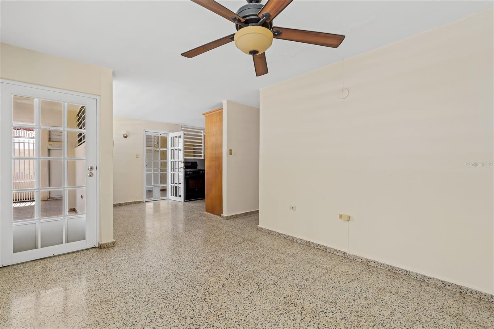 1-12 Y Property Photo 29