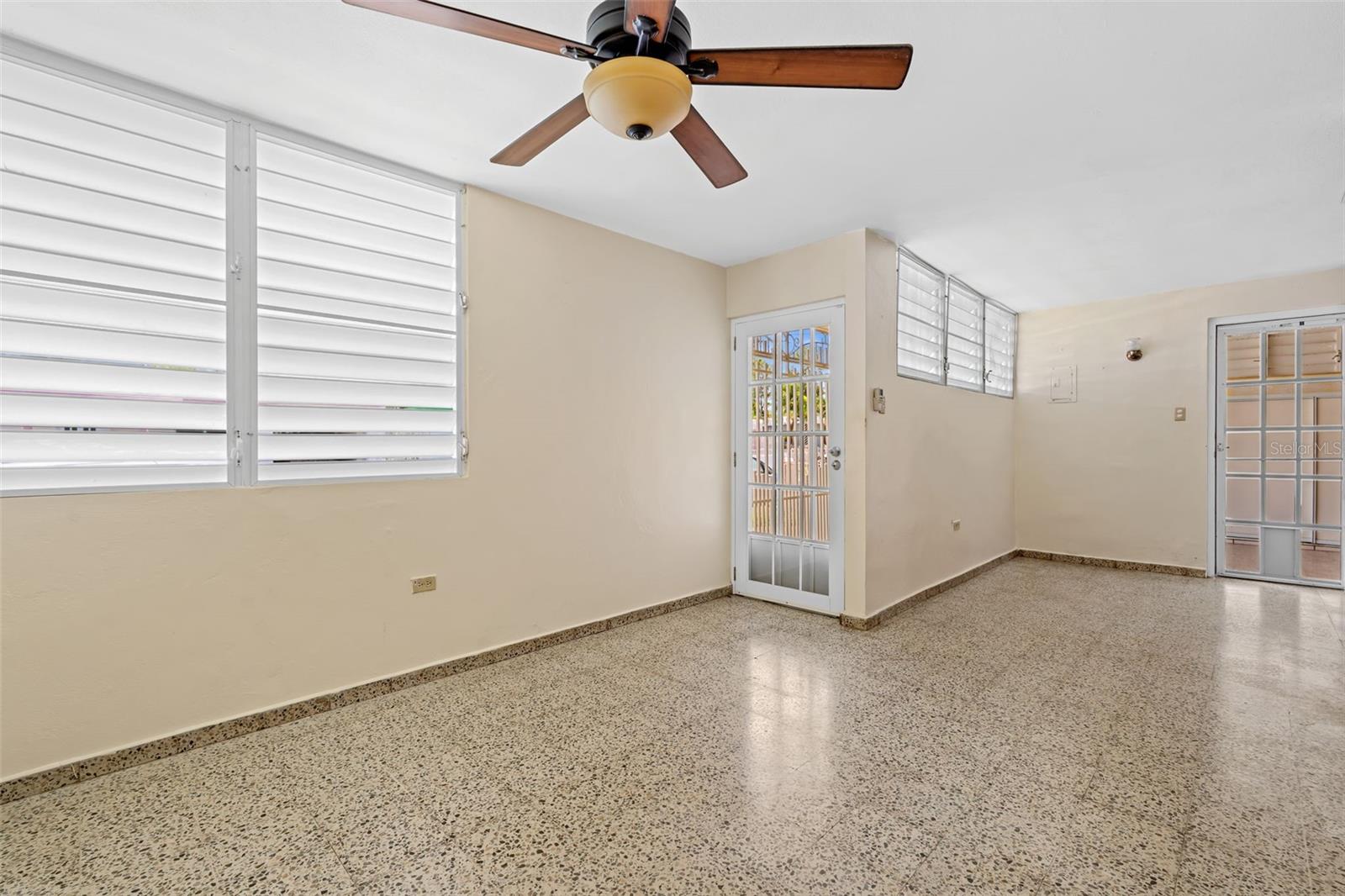 1-12 Y Property Photo 30